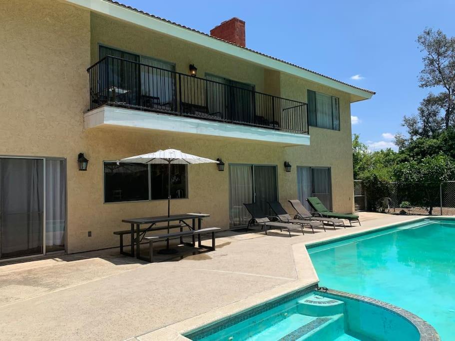 Estate home with huge pool(new listing) - Housity