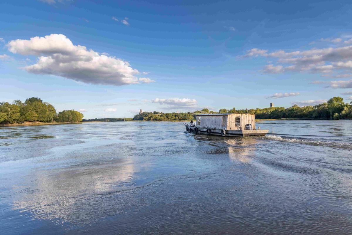 Séjour ou croisière insolite en bateau habitable de Loire - Housity