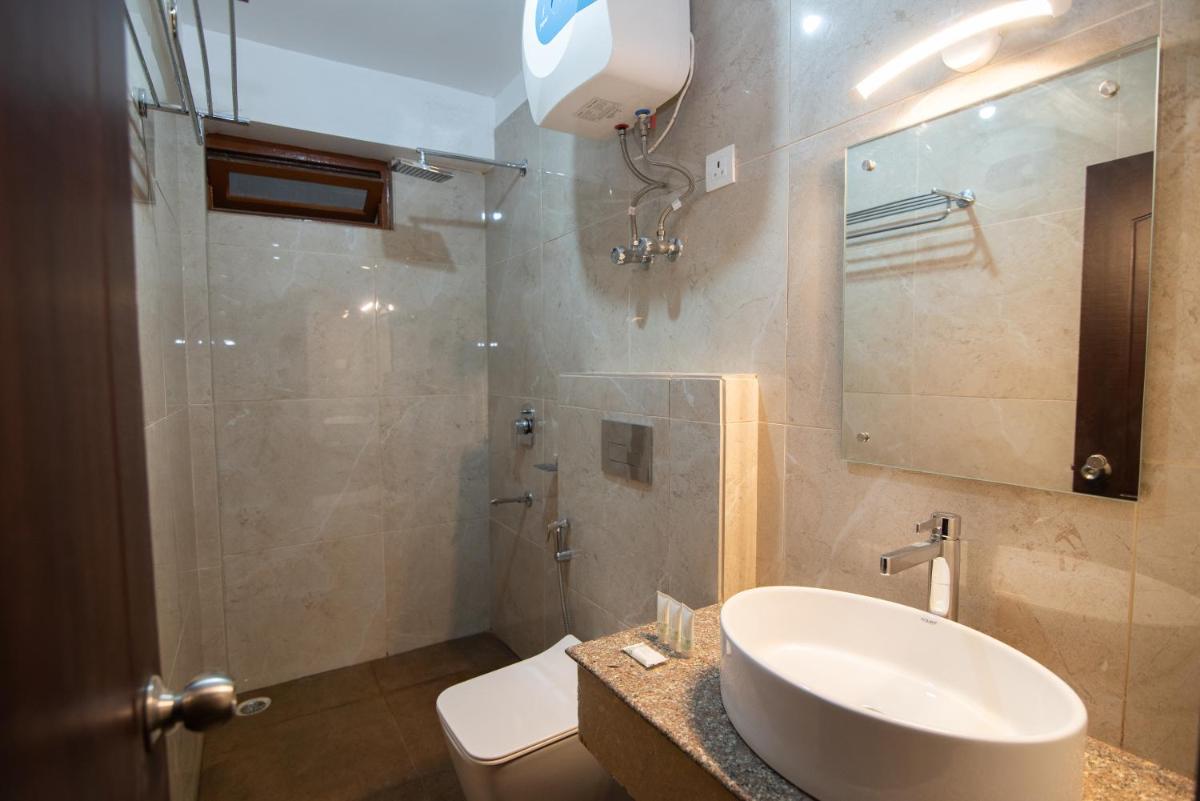 Hotel Shambhala - Housity