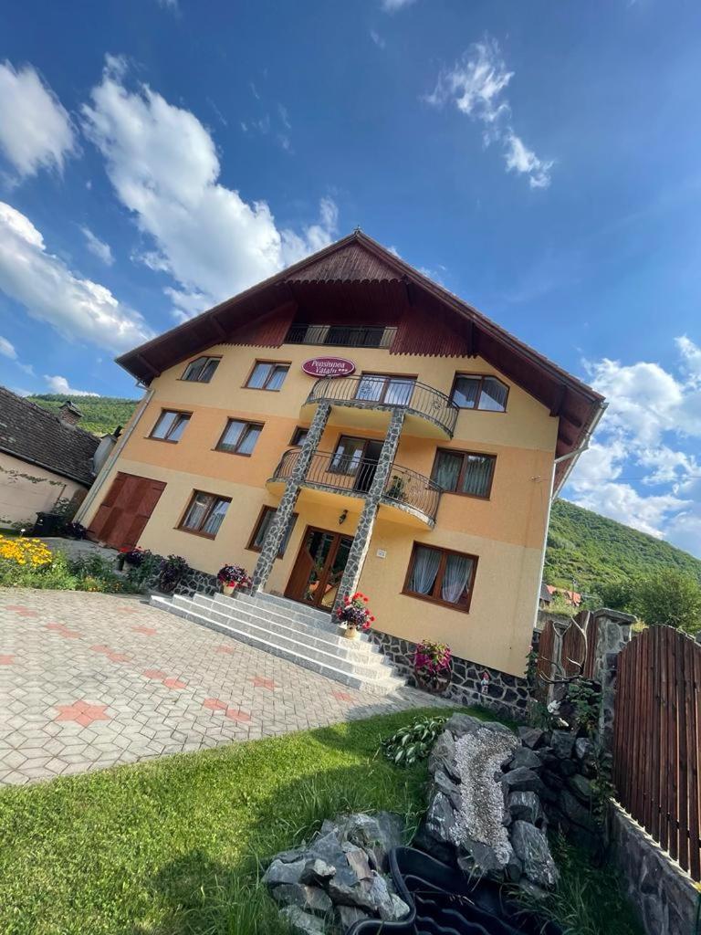 Pensiunea Vătafu - Housity