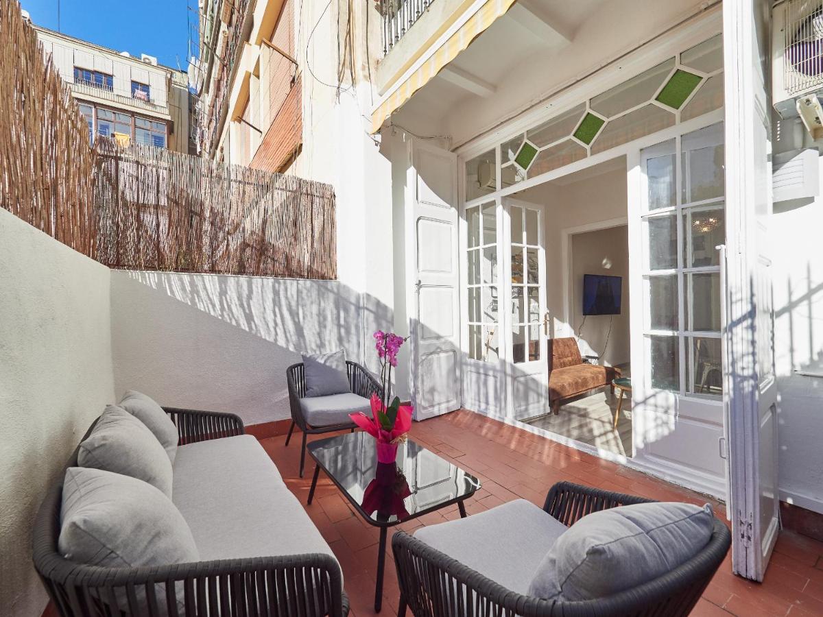 BarcelonaForRent The Living Terrace - Housity