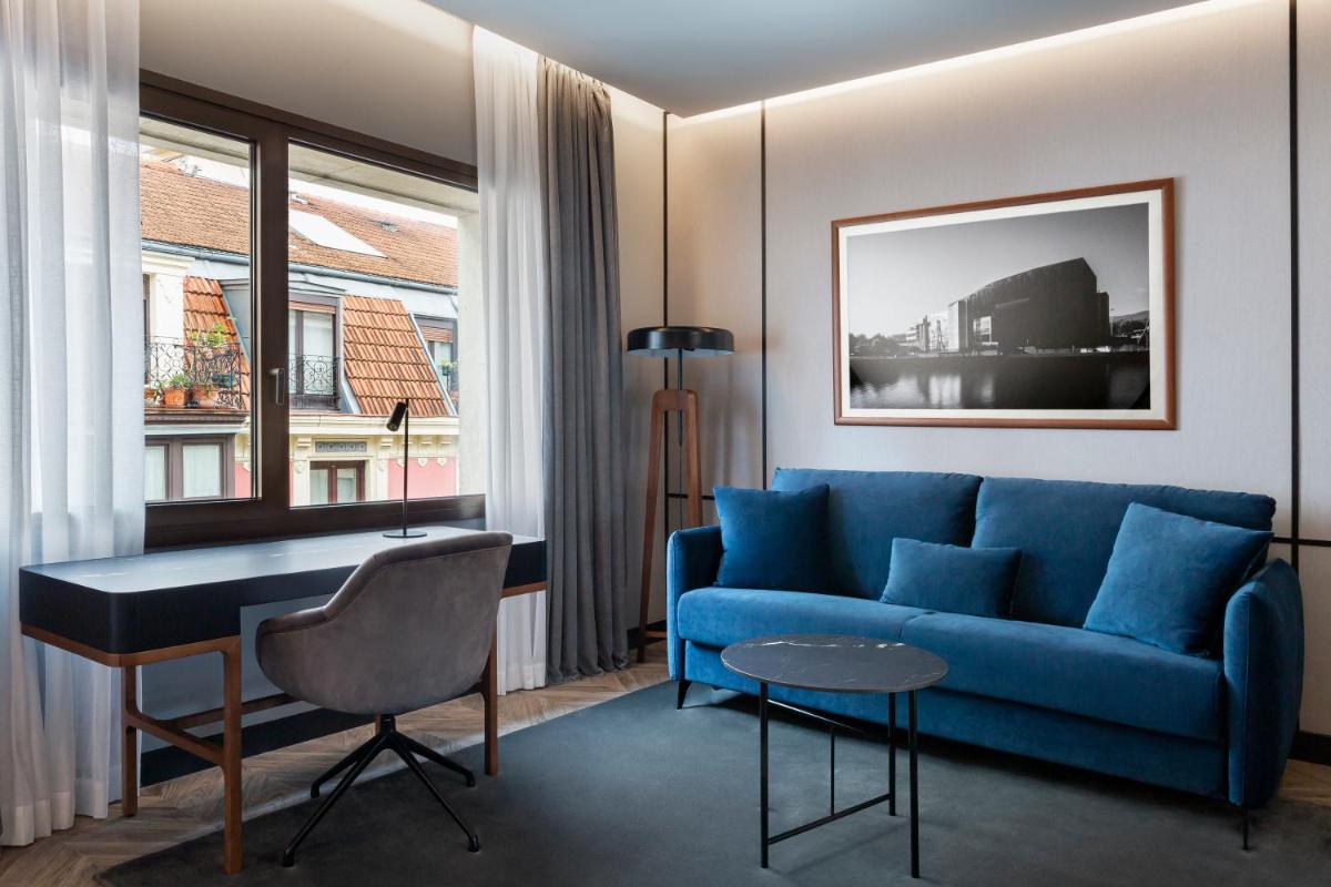 Zona de estar de Radisson Collection Bilbao