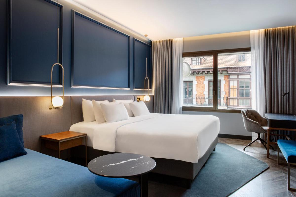 Cama o camas de una habitación en Radisson Collection Bilbao