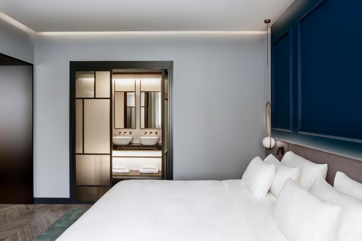 Cama o camas de una habitación en Radisson Collection Bilbao