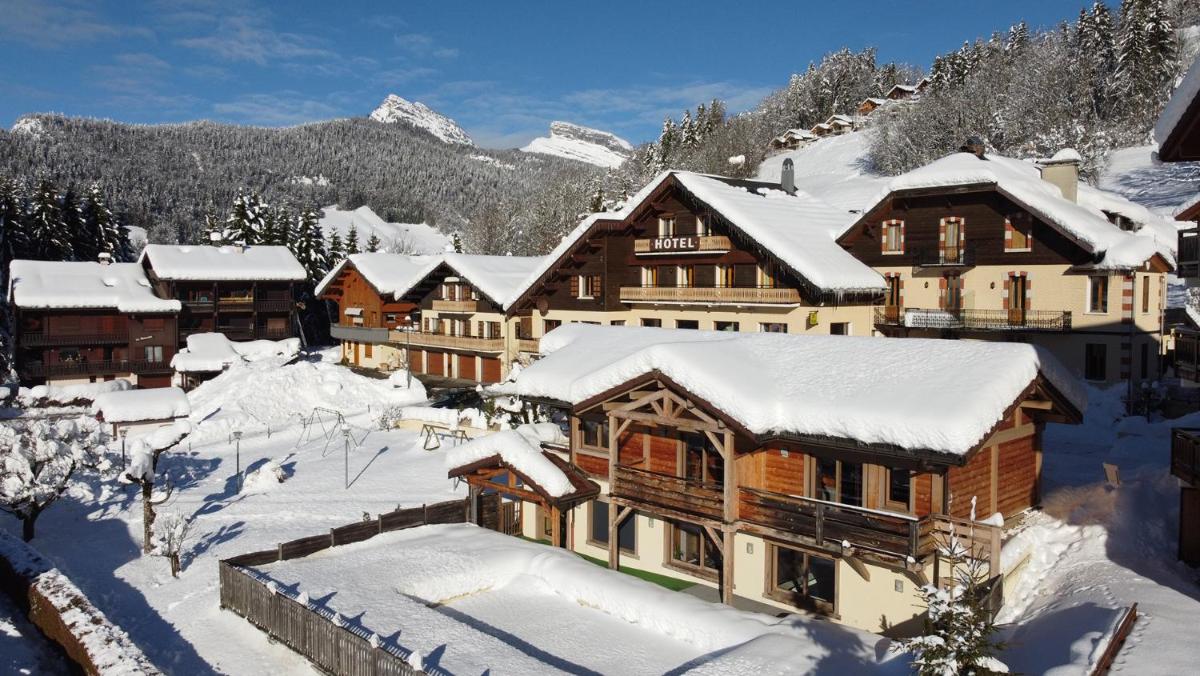 L'établissement Logis Hotel & Spa Beau-Site en hiver