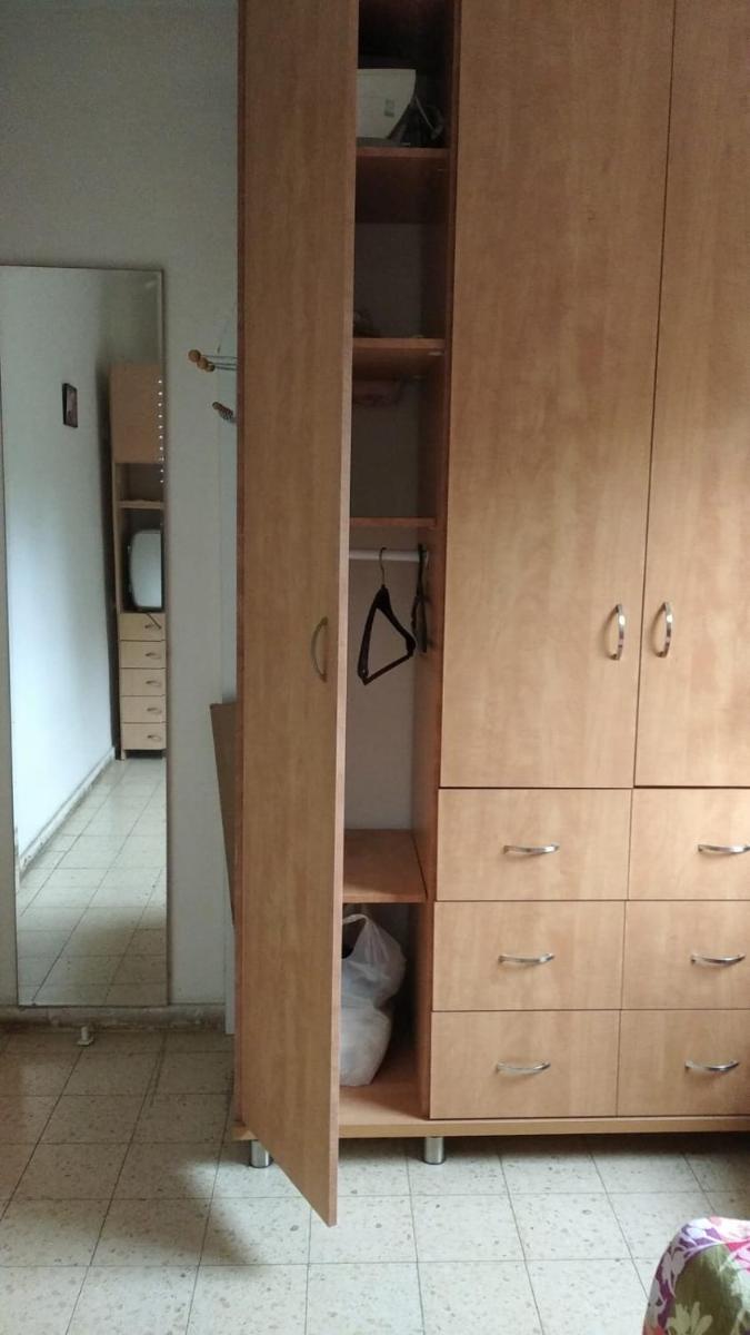 Private room near the Airport for amazing people - Housity