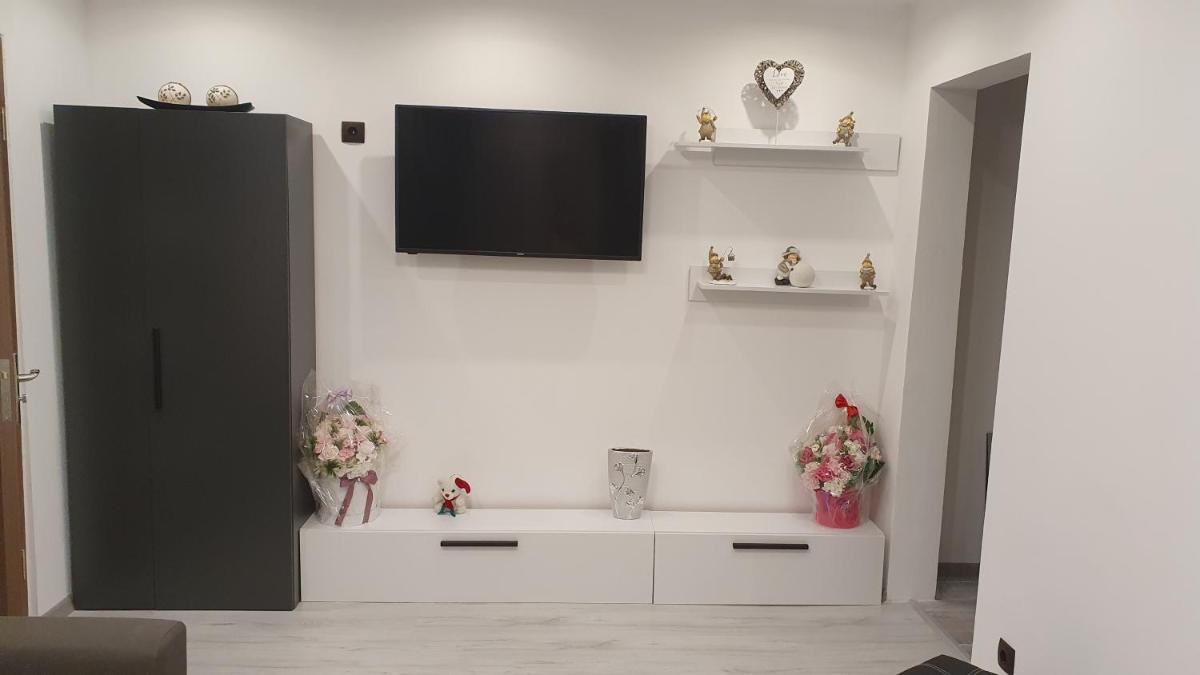Apartament Ella ,wifi inclus la Straja ,Lupeni ! - Housity