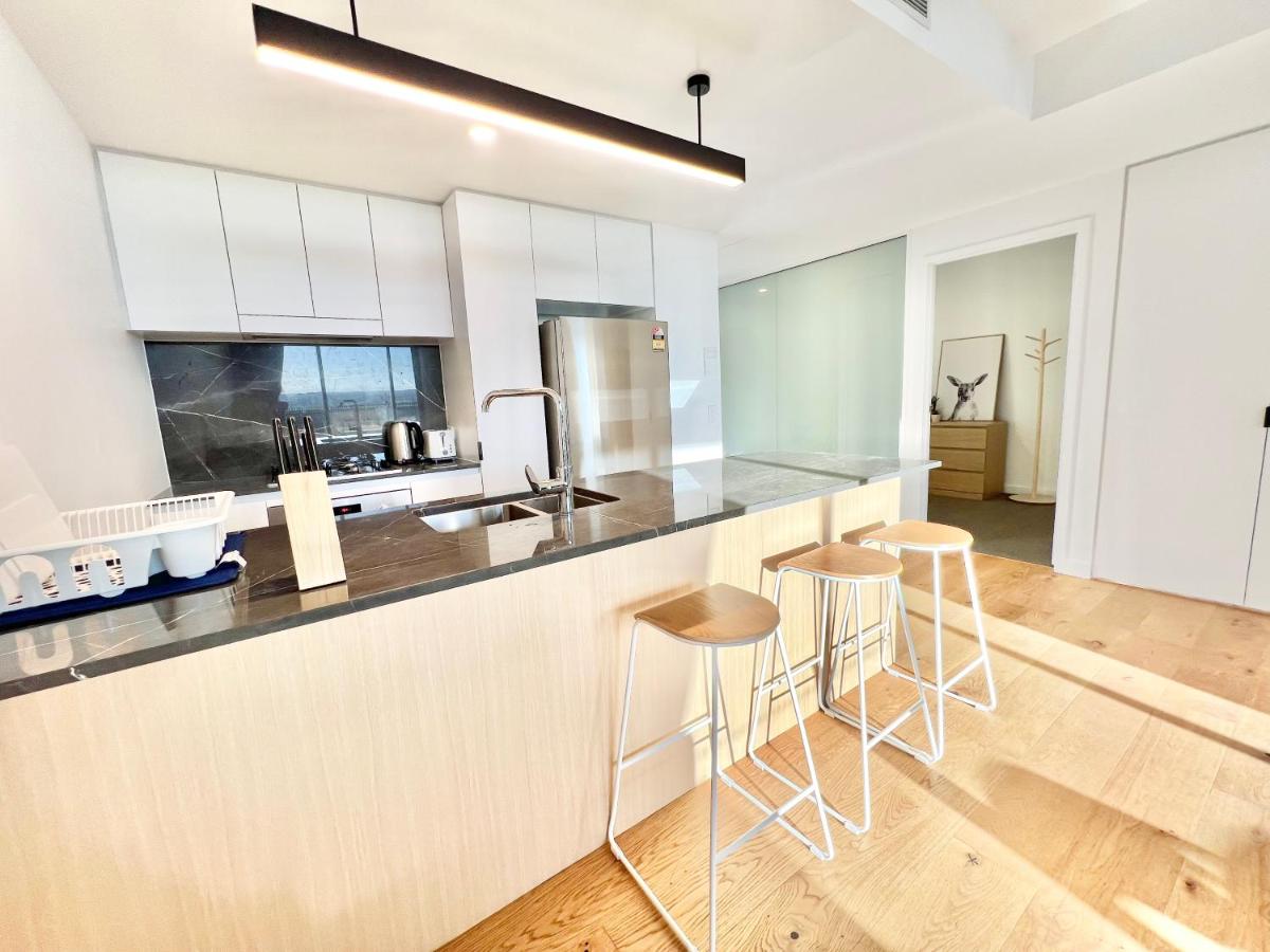 Suitetrails - 2 Bedroom Cozy Apartment, Brisbane1Towers, South Brisbane