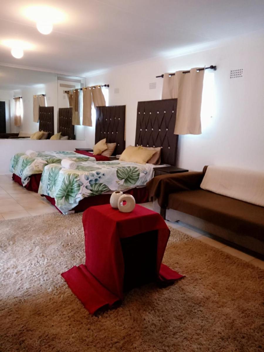 Friends Place - Housity