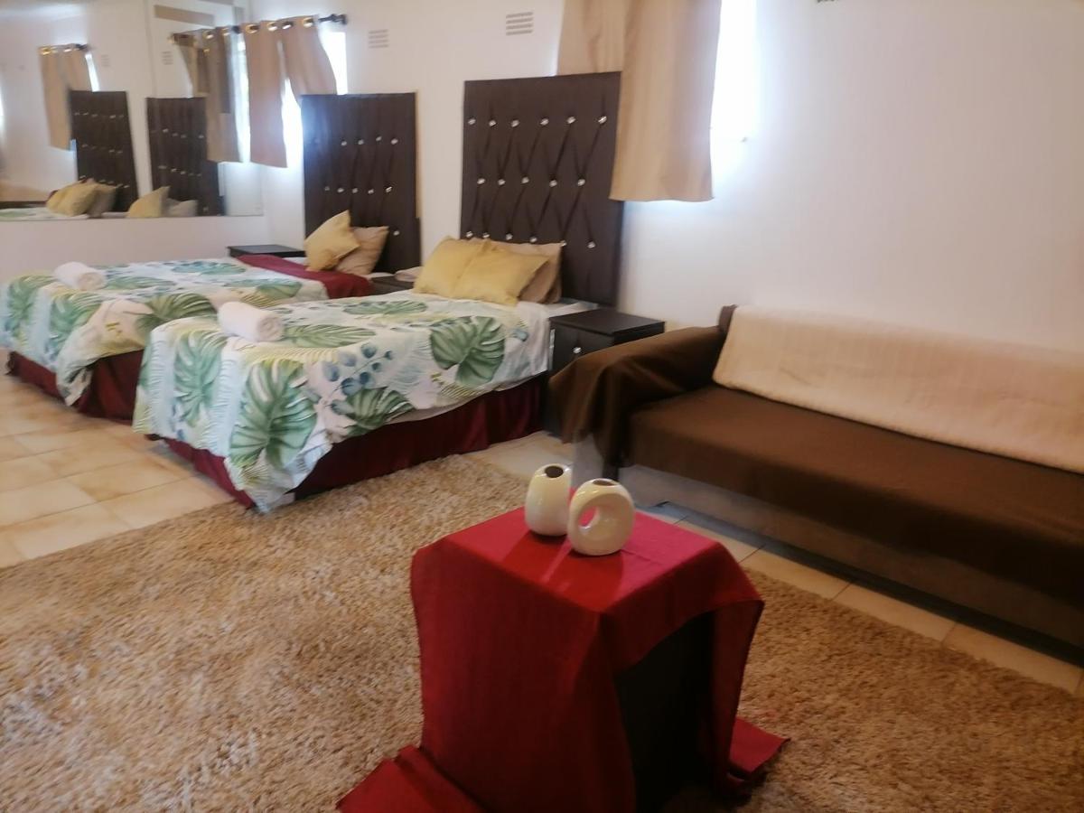 Friends Place - Housity