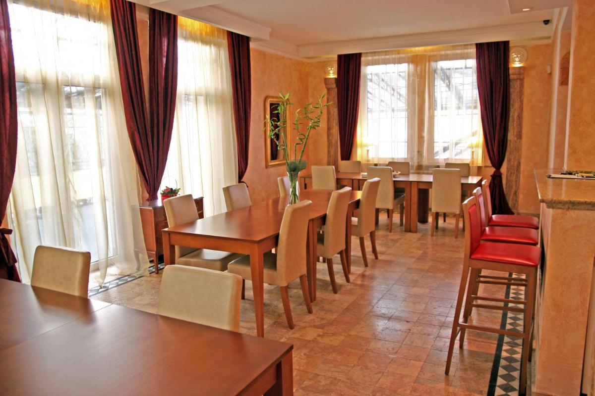 Apartments Dekoros - Housity