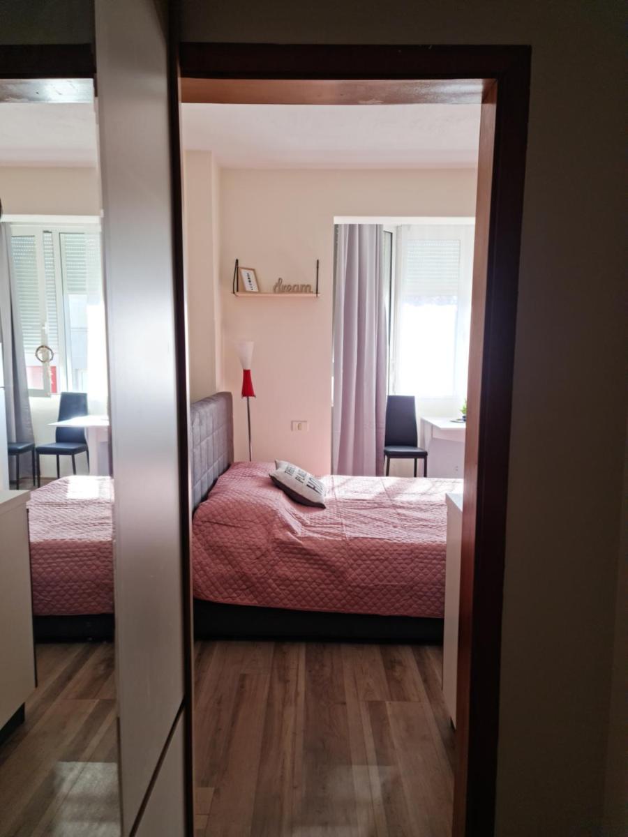 Lovely one bedroom studio in Tirana - Housity