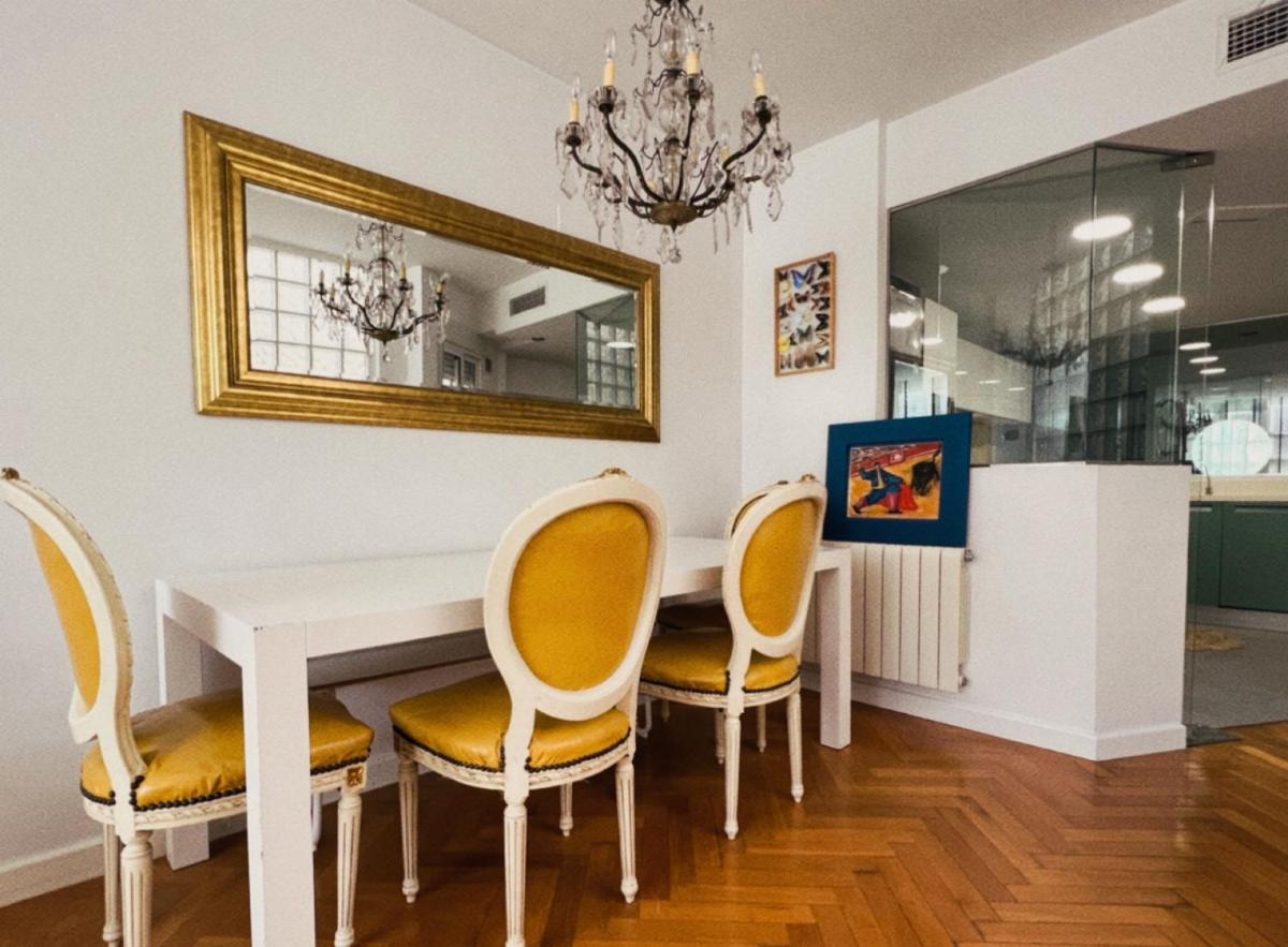 Casa Jara- Private Rooftop 360 views in Old Town - 150 m2- Parking - Housity