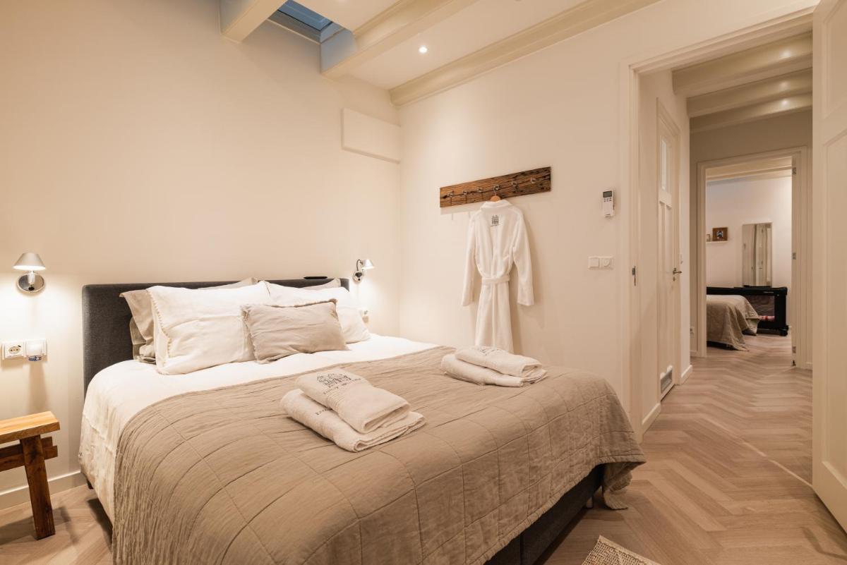 Leidse Square 5 star Luxury Apartment - Housity