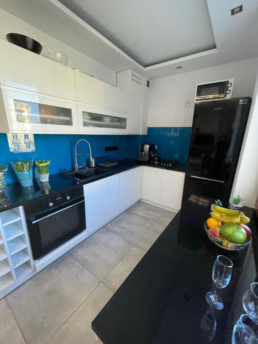 LUXURY BLUE APARTMENT by Marta - Housity