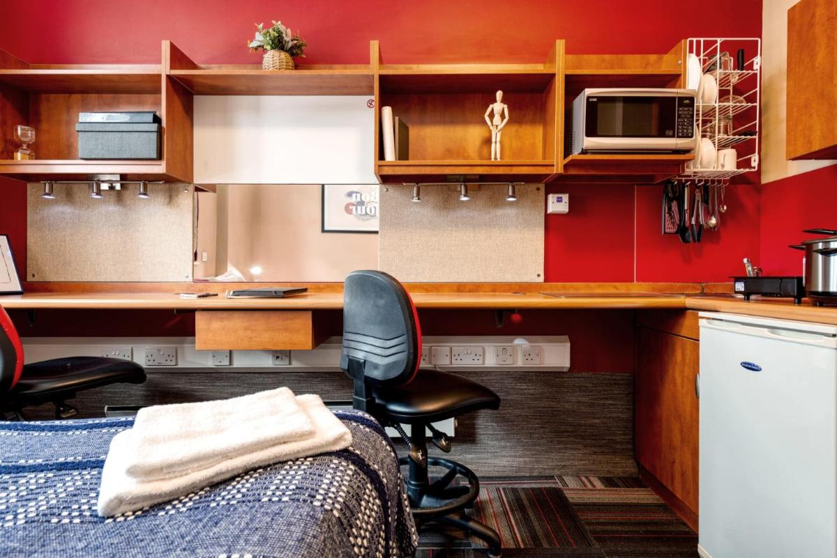 For Students Only Studio Apartments at Burges House in the heart of Coventry - Housity