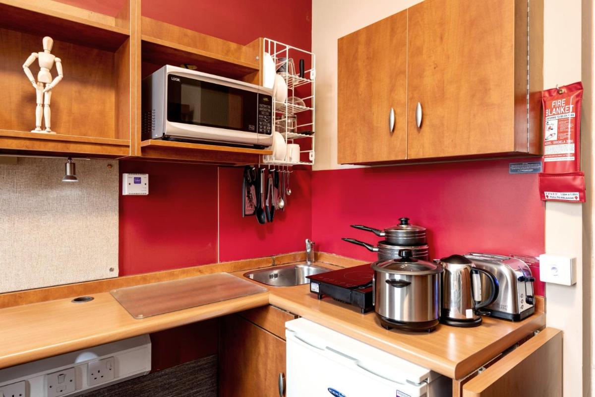 For Students Only Studio Apartments at Burges House in the heart of Coventry - Housity