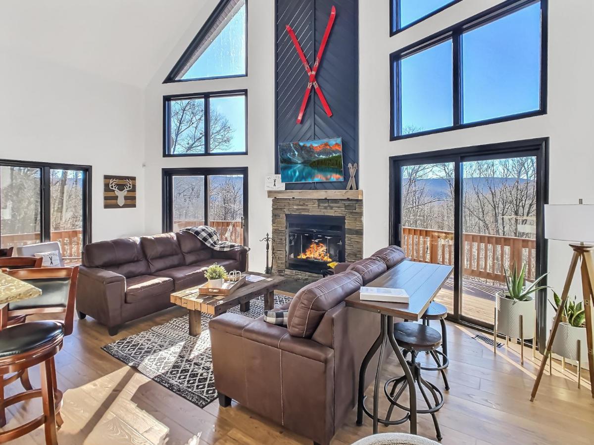The Ridge Chalet in Ellicottville Hot Tub & Sauna - Housity