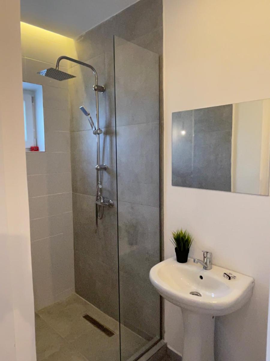 On the river Ultra central Suites - Housity