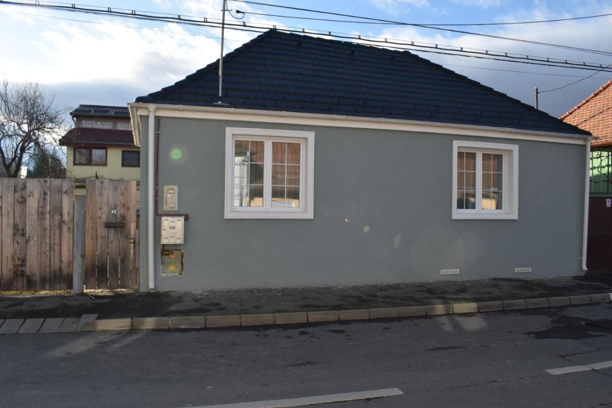 FLH - Grandparent's House- A small beautiful house - Housity