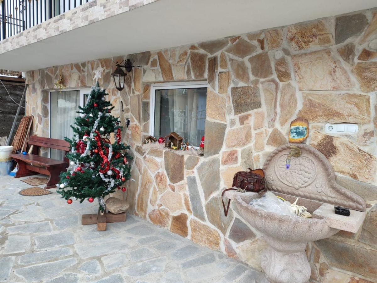 Stai za gosti rila - Housity