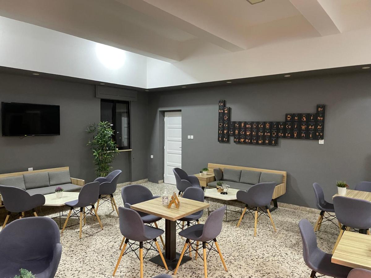 The Y Hotel - Hizvo