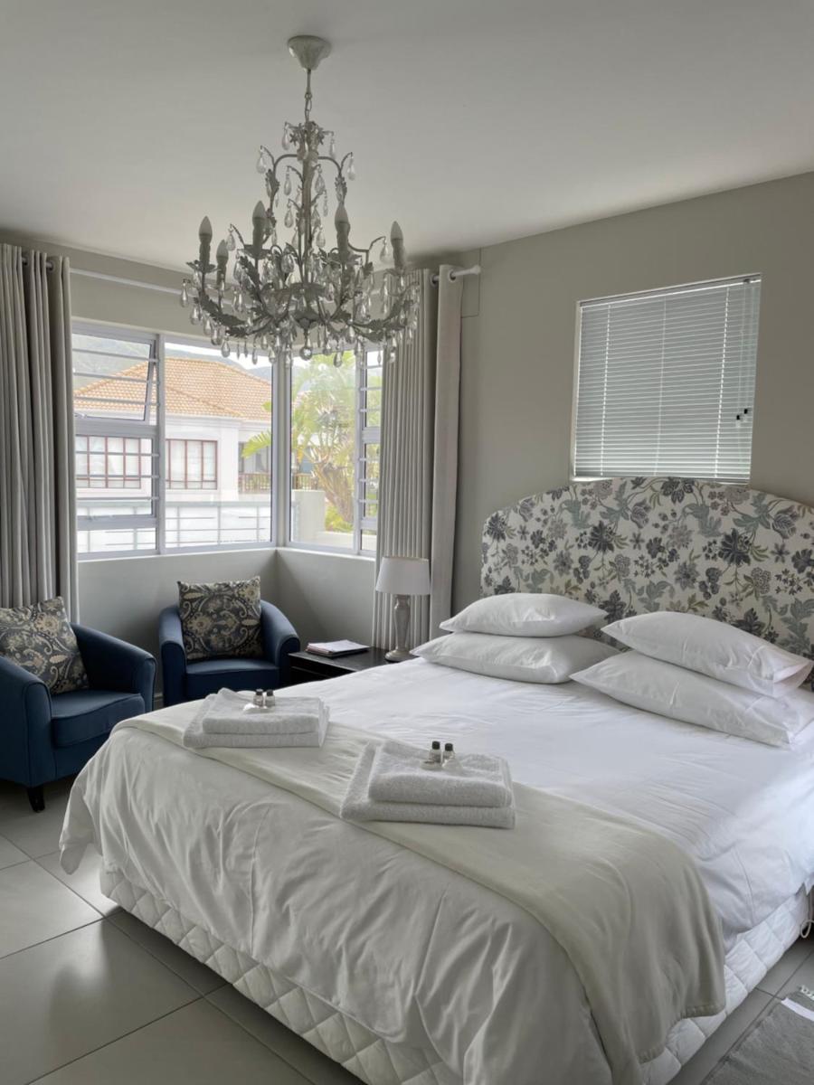 Vermont Hermanus - views, sunny, right on the sea - Housity