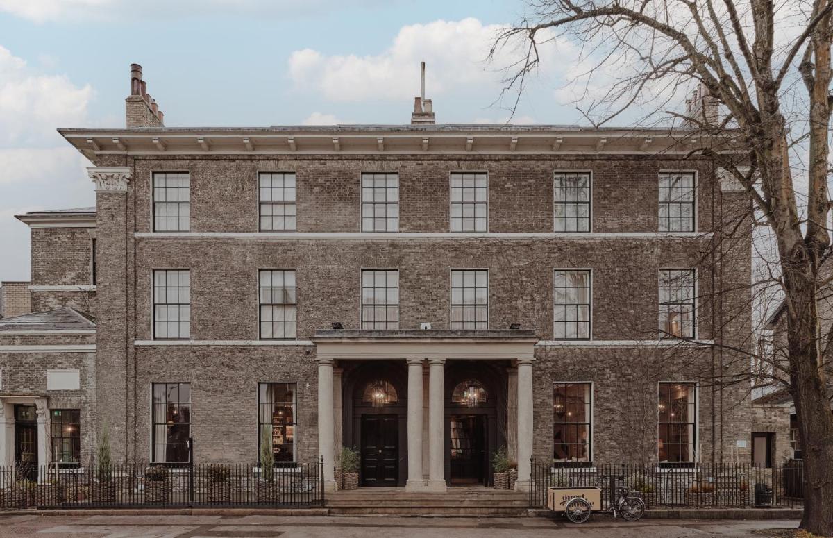 No 1 by GuestHouse, York - Housity