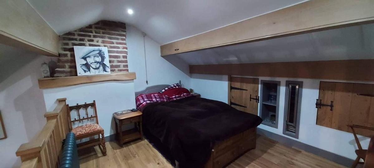 Colts Neck Cottage Upper Hopton, Mirfield, West Yorkshire - Housity