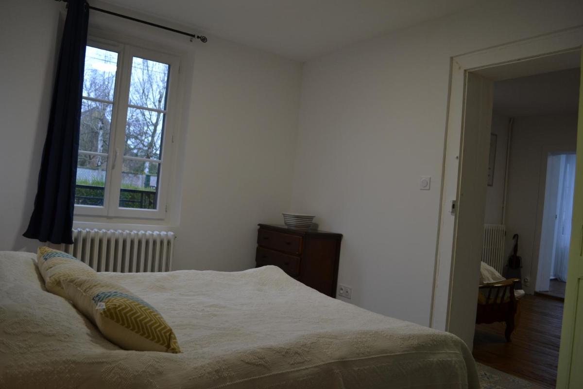 Maison chaleureuse a 5 minutes a pied du centre ville a Conches - Housity