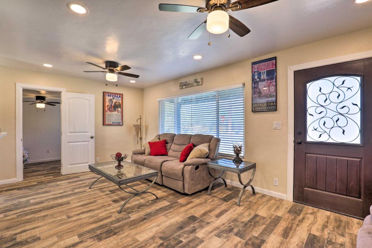Beautiful Tuscon House about 1 Mi to Downtown! - Housity