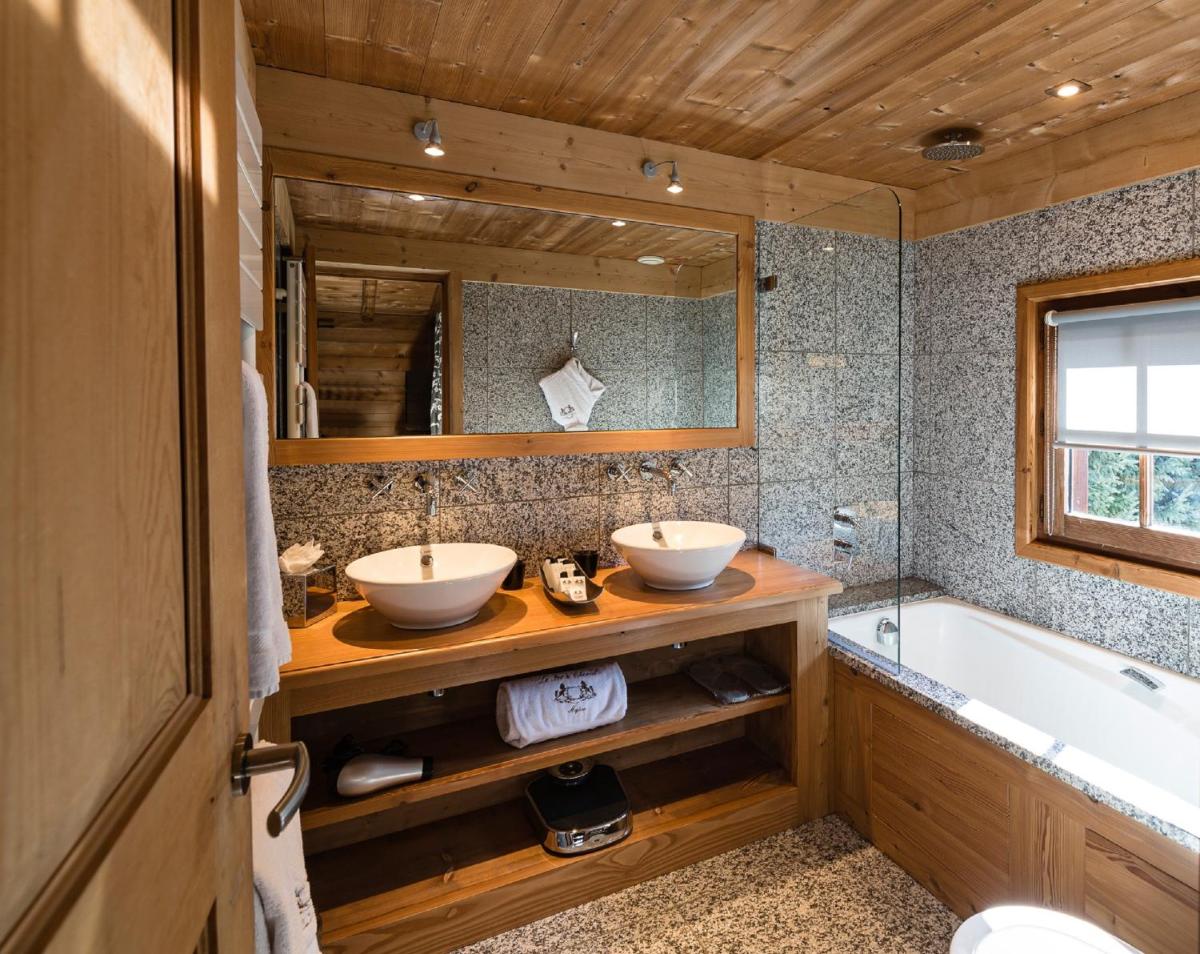 Salle de bains dans l'établissement Fer à Cheval