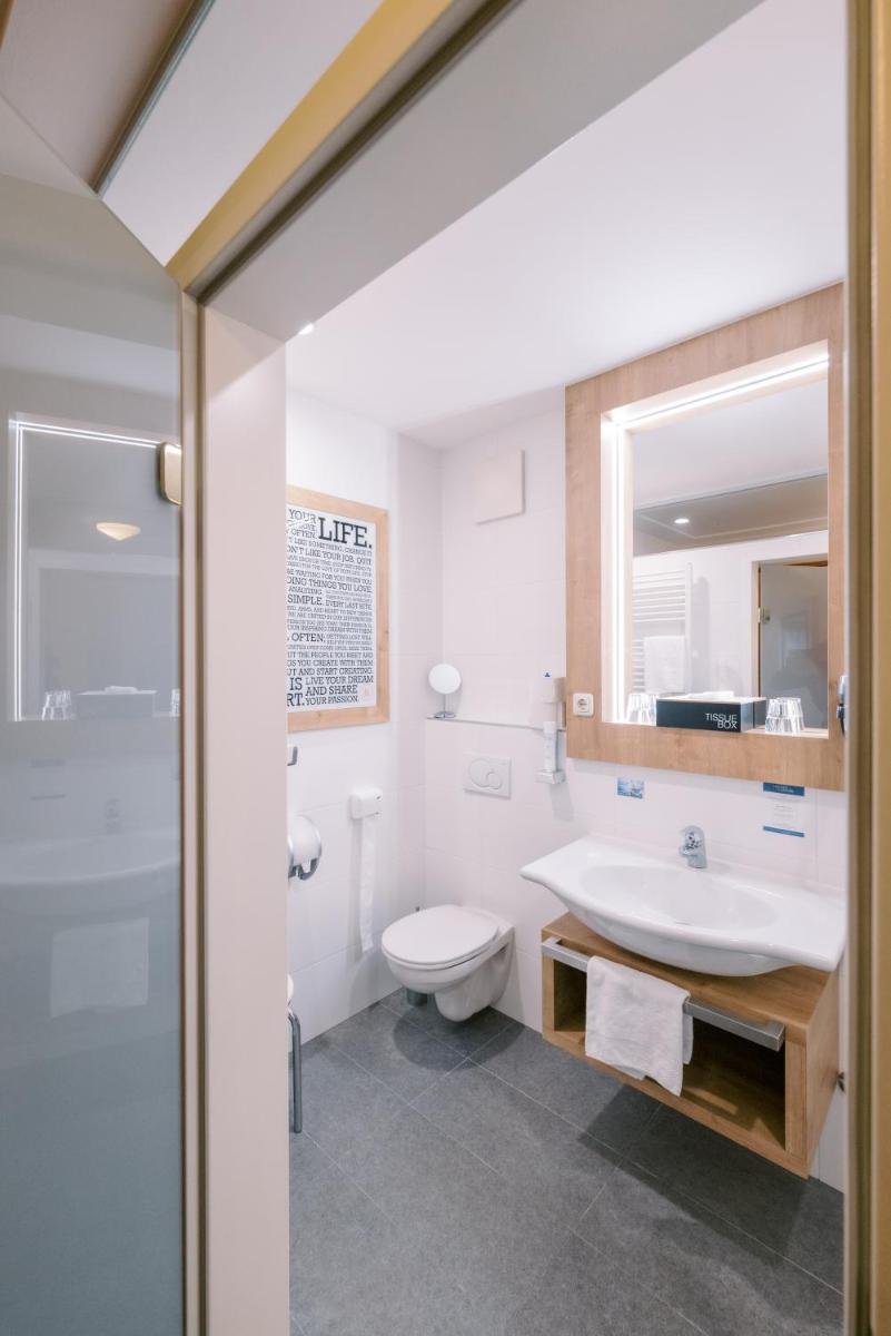 Hotel Locker & Legere - Housity