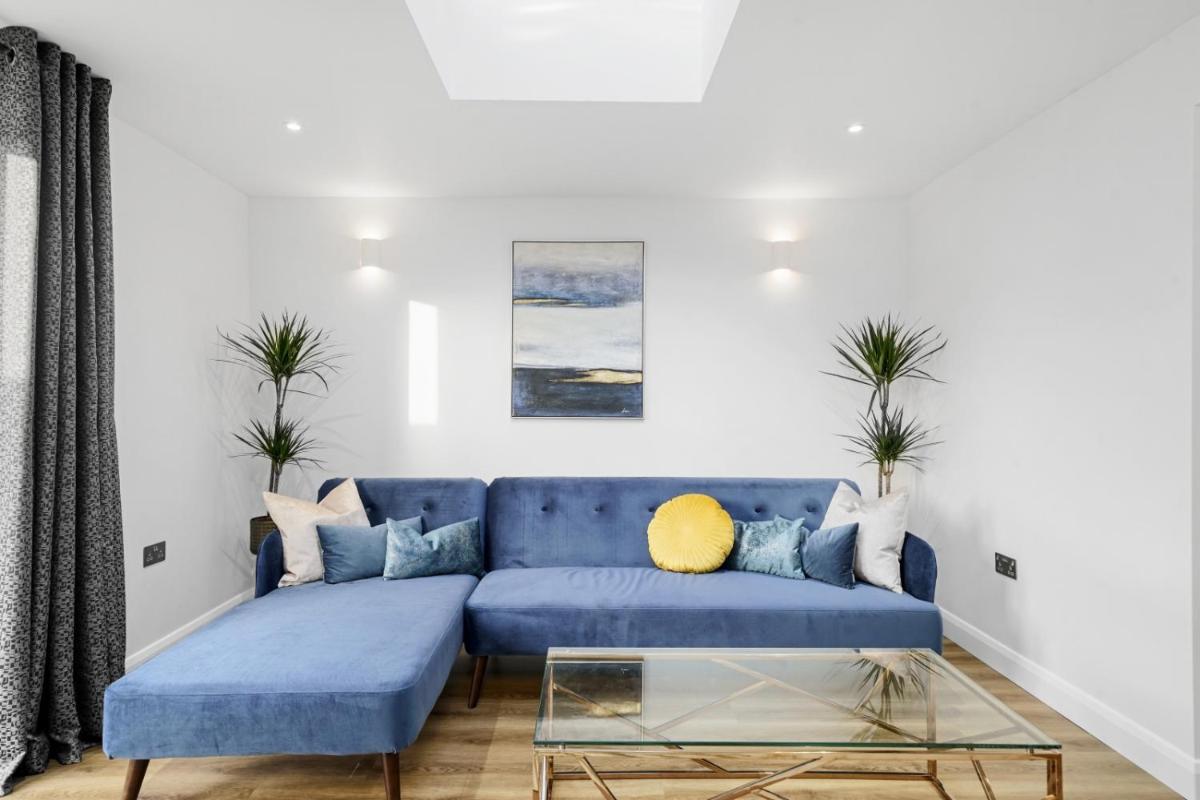 Modern Bungalow in Maidstone sleeps 5 with free parking - Housity