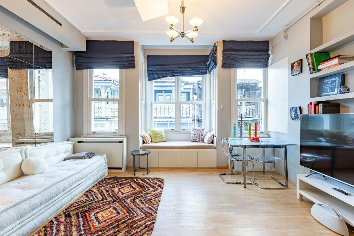 Lovely Modern Historical Mansion Near Bosphorus in Arnavutkoy - Housity