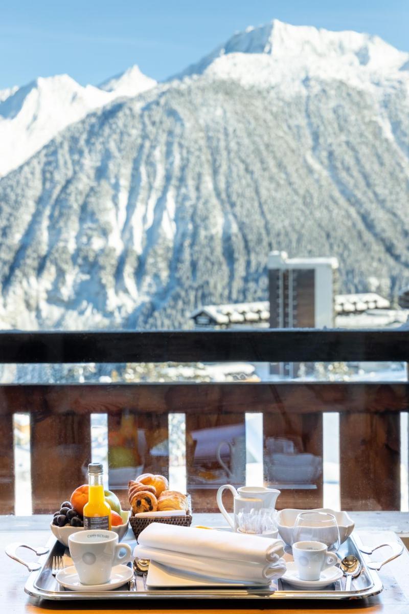 Vue générale sur la montagne ou vue sur la montagne depuis l'hôtel