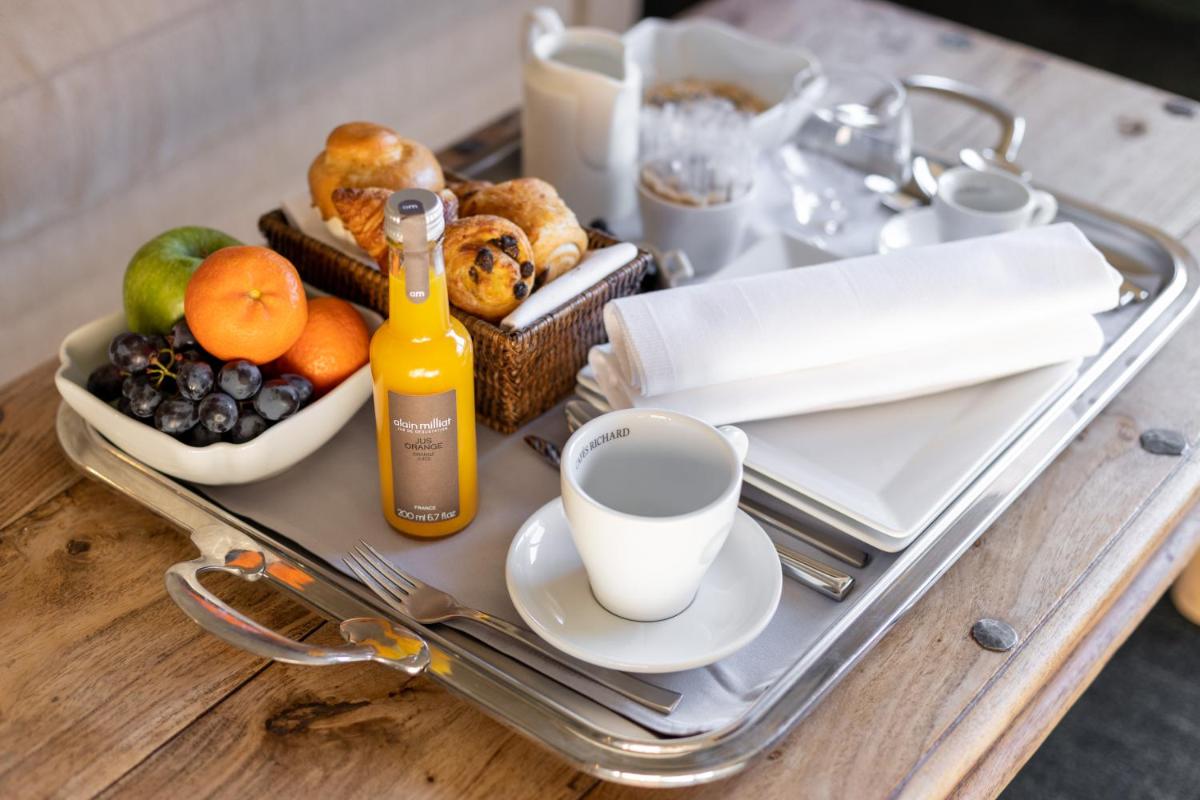 Nourriture dans l'hôtel ou à proximité