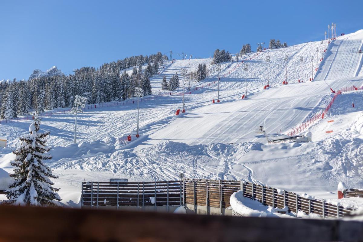 L'établissement Grand Hôtel Courchevel 1850 en hiver