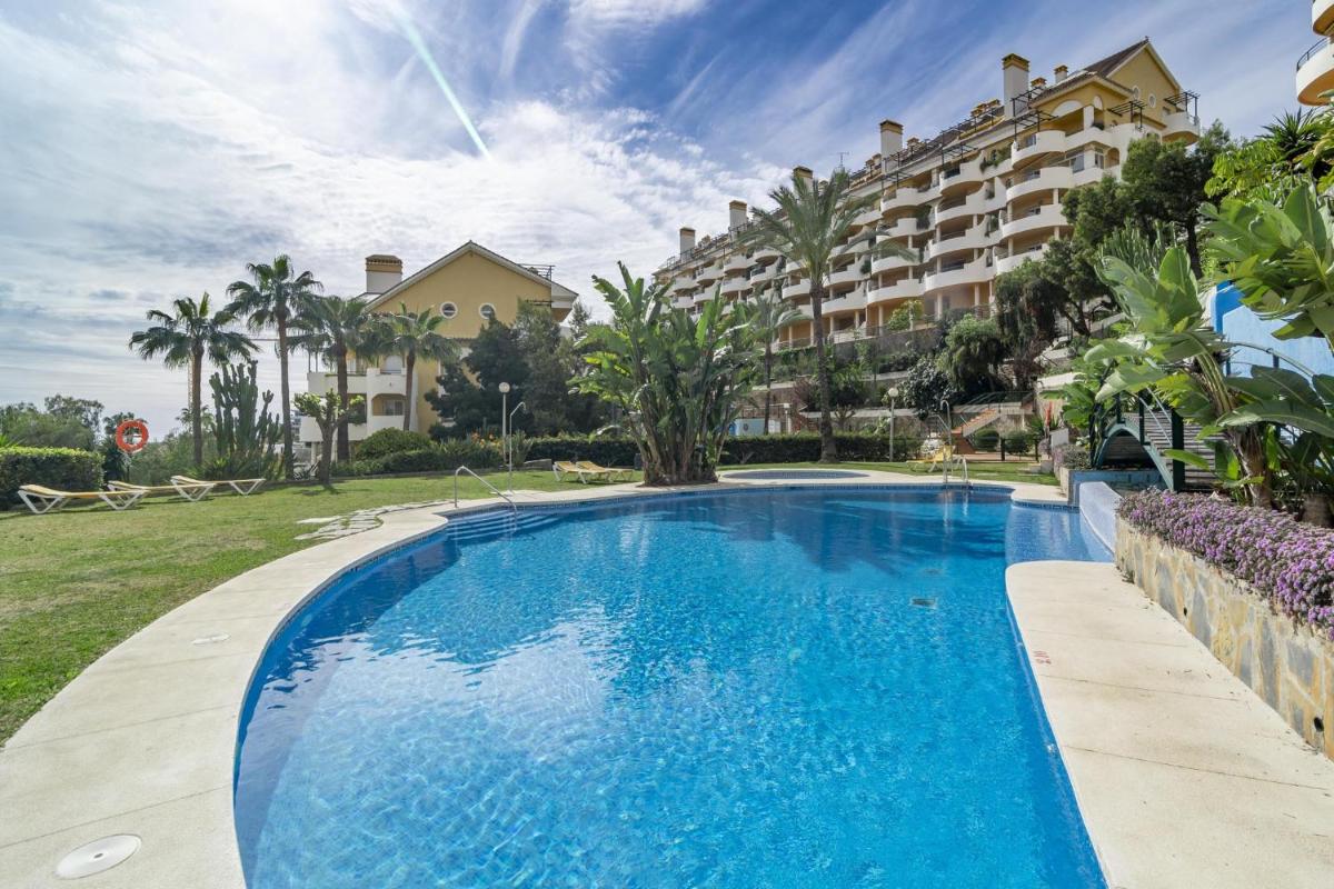 Suitetrails - SAD-Spacious 2 bedroom duplex Puerto Banus