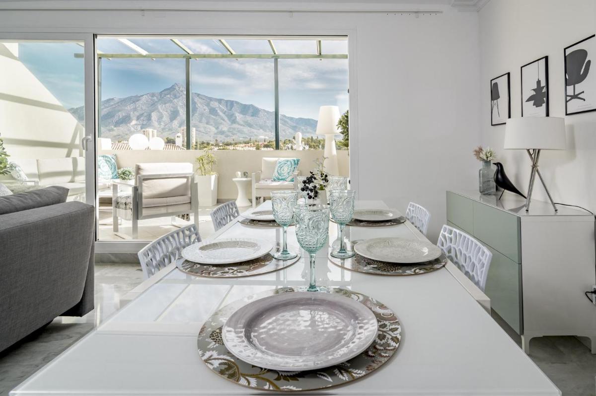 Suitetrails - SAD-Spacious 2 bedroom duplex Puerto Banus