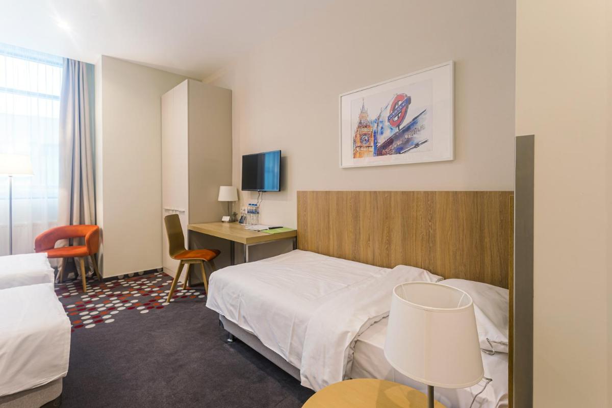 Europa Hotel and Apartment - Housity