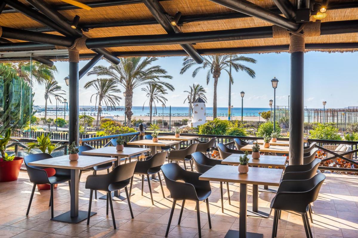 Un restaurante o sitio para comer en Barceló Fuerteventura Mar
