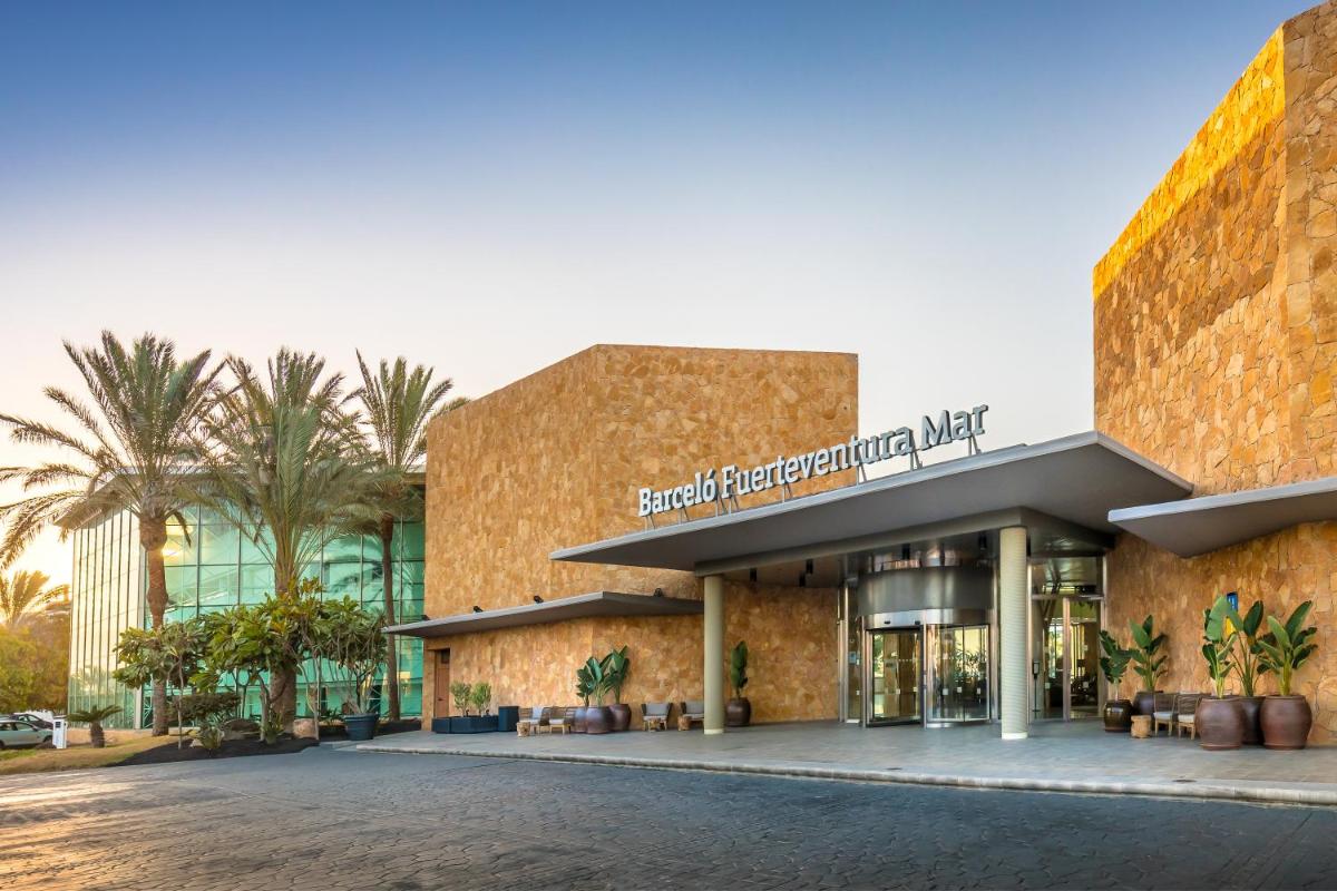 un revestimiento del exterior de un edificio en Barceló Fuerteventura Mar, en Caleta de Fuste 68 fotos más