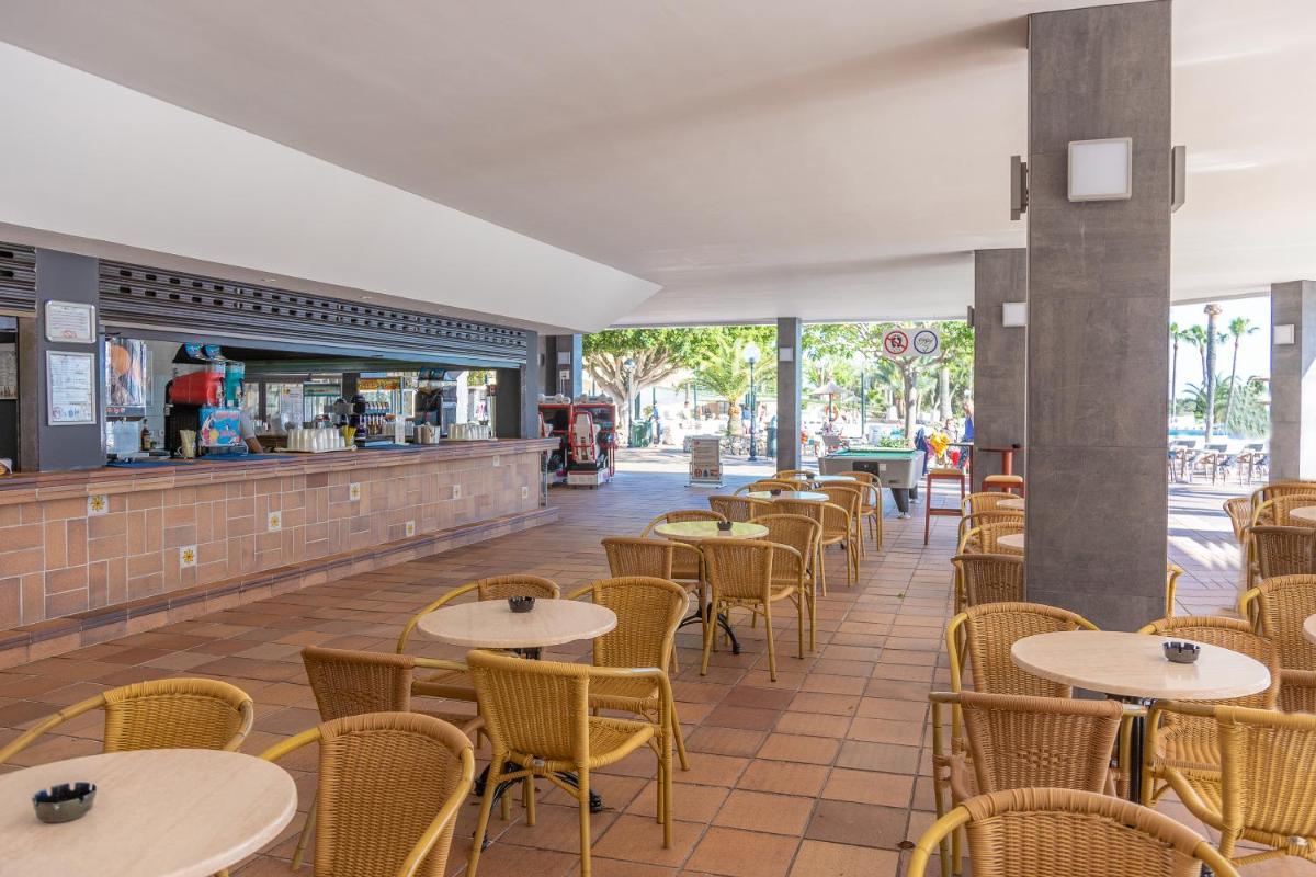 Hotel Club Cala Romani - Housity