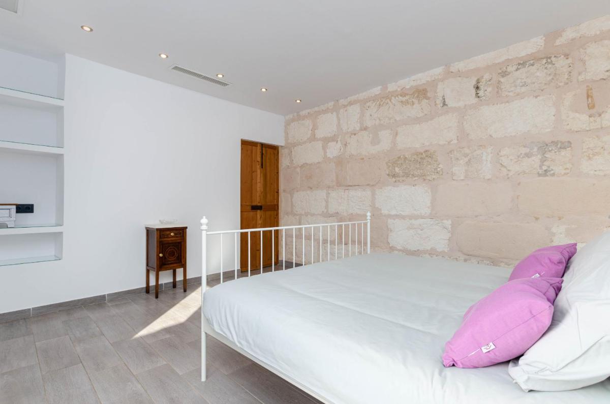 YourHouse Can Jordi, air conditioned holiday house with private pool - Housity