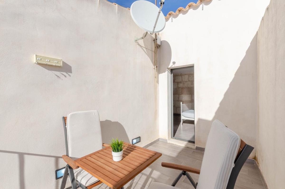 YourHouse Can Jordi, air conditioned holiday house with private pool - Housity
