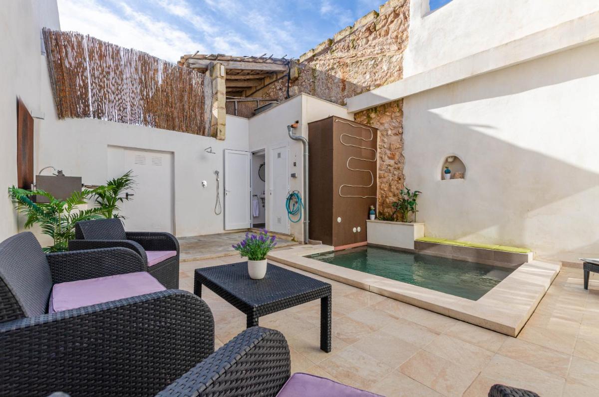 YourHouse Can Jordi, air conditioned holiday house with private pool - Housity