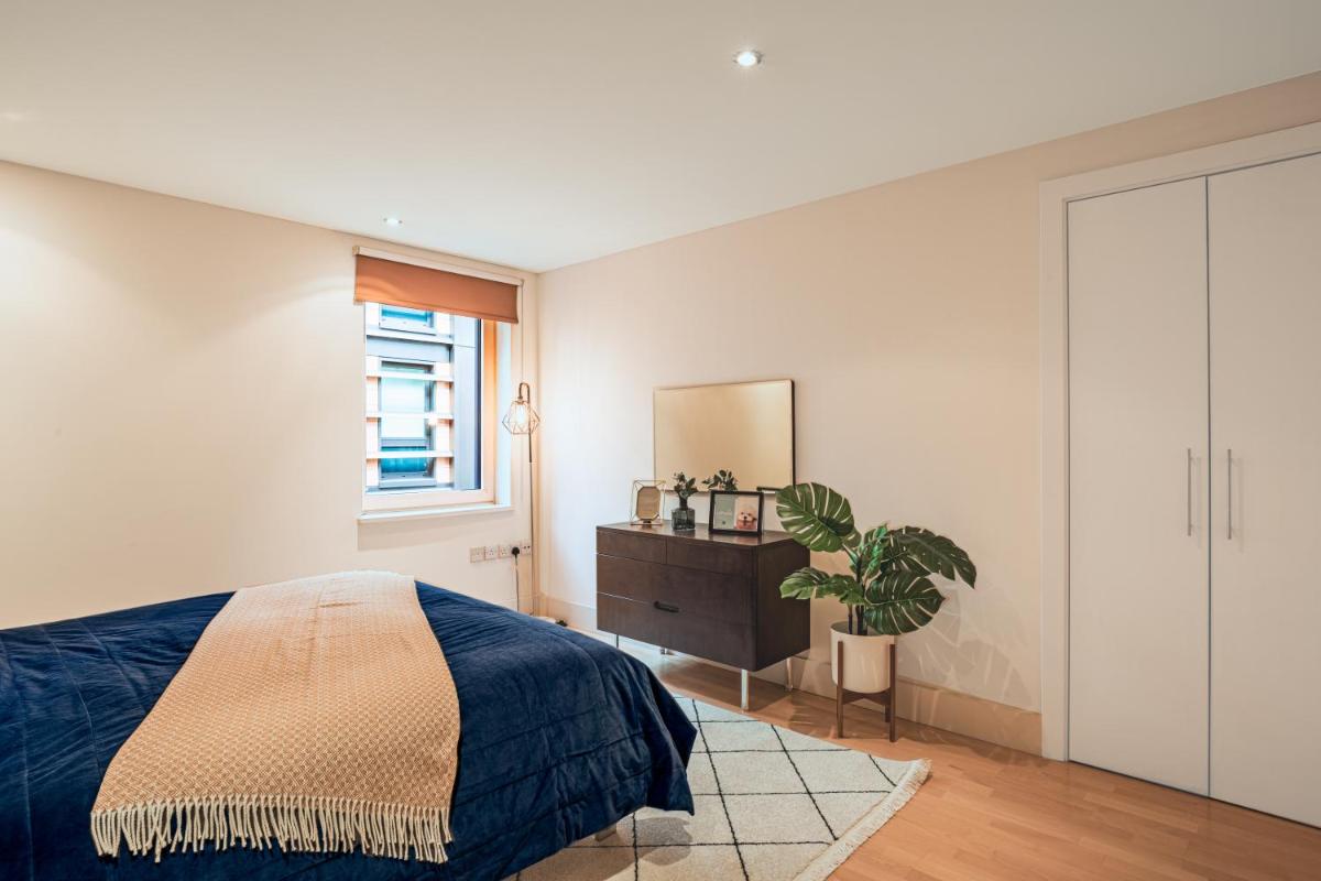 Impeccable 1-Bed Apartment in London City - Housity