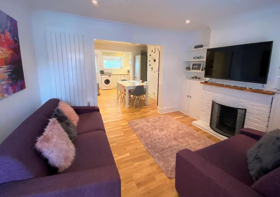 Gulliver's Cottage in Frinton-On-Sea - Housity