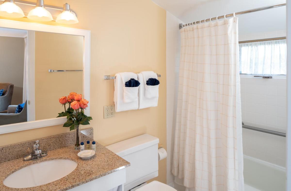 Dockside Guest Quarters - Housity
